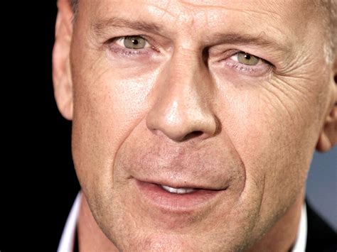 what color are bruce willis' eyes